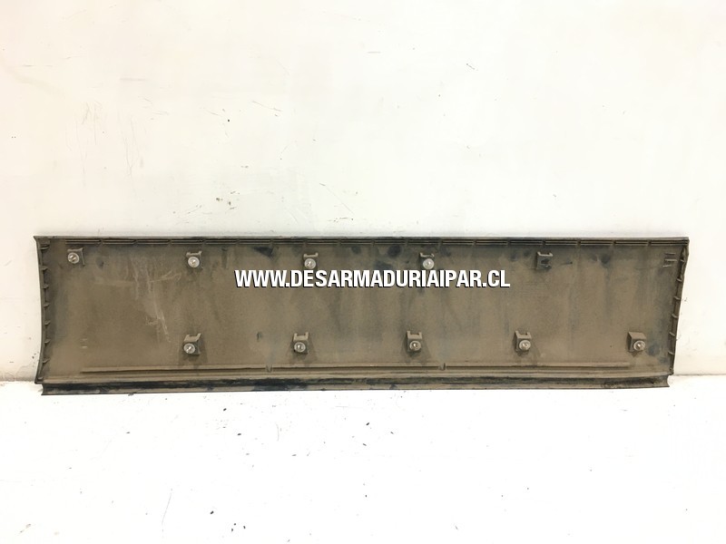 Moldura Puerta Central Delantera Izquierda Suzuki Grand Nomade